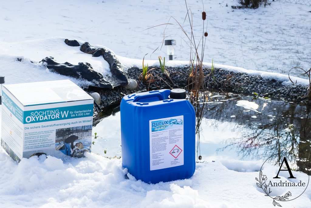 Sauerstoffversorgung in einem Karton. Purux Aktivsauerstoff in blauem Kanister